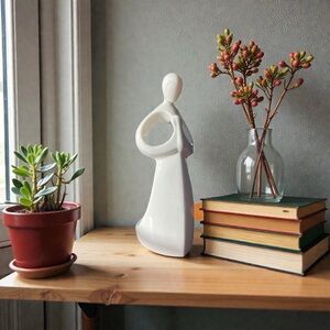 Circle of Love “Faithfulness” Figurine Vtg Kim Lawrence Enesco 2001 Porcelain